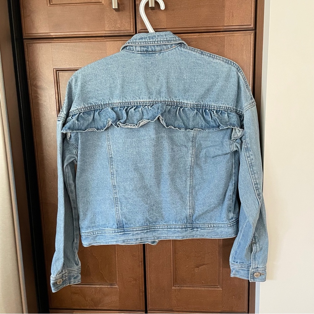 Vero Moda Denim Jacket in Light Blue - Picture 2 of 3